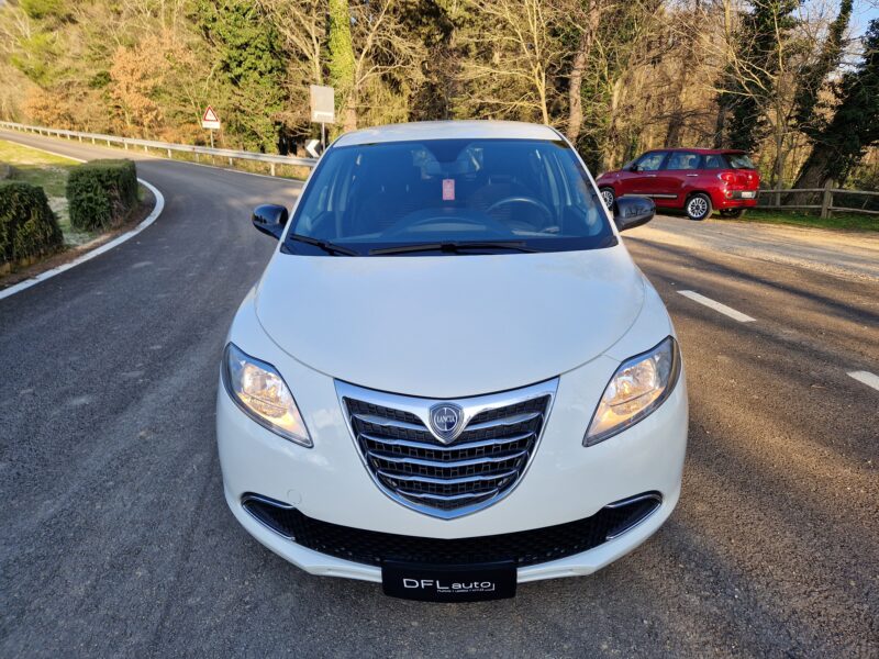 Lancia Ypsilon 1.2 69cv