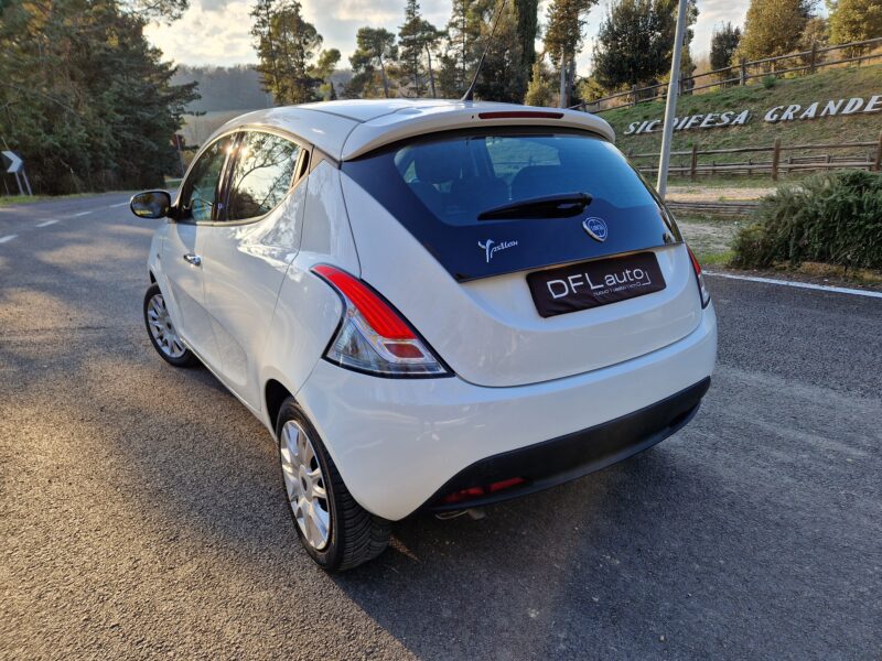 Lancia Ypsilon 1.2 69cv